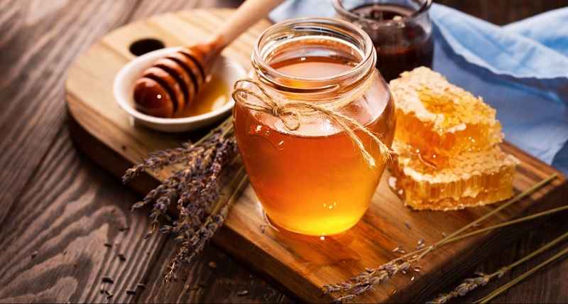 عسل طبیعی برای افراد دیابتی خوب است
